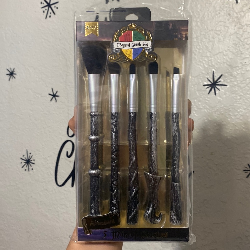 Magic Wand 5PC Brush Set (Harry Potter🪄)